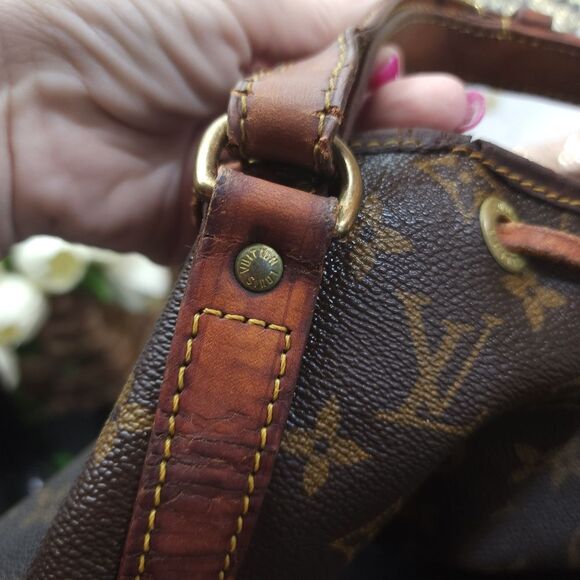 Authentic Louis Vuitton Monogram Noe Drawstring Bag W/ COA and Dust Bag - Picture 16 of 16